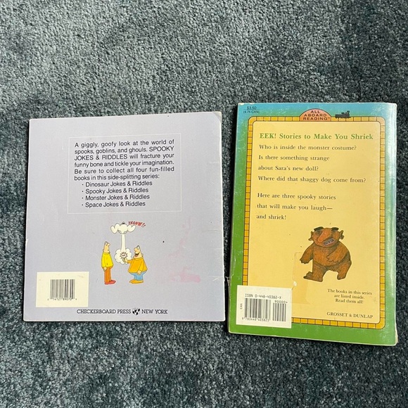 Spooky Jokes & Riddles Book Set - Picture 4 of 4